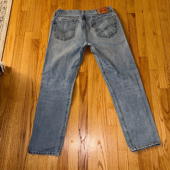 Levi’s 502 33W x 32L light wash - Picture 2 of 3